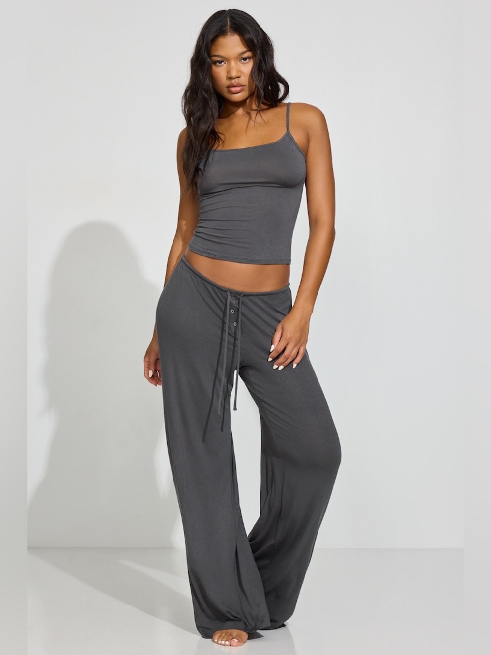 Garage Drawstring Wide‑Leg Pants – Charcoal Gray, Size Medium